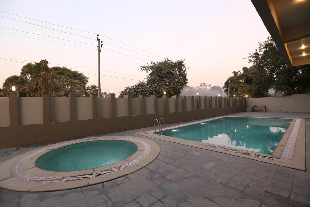 ククダ リゾート Chittorgarh エクステリア 写真